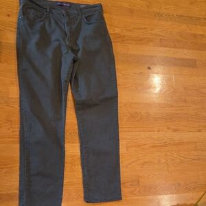 Gloria Vanderbilt Women's Straight Leg Jeans in ARMY GREEN